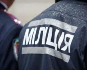 Ще один "кримінальний авторитет" або "правоохоронці" щось роблять.