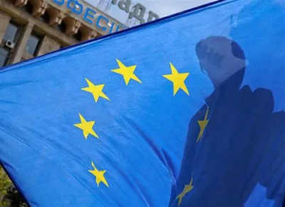 Москва купила Україну за 17 млрд. доларів? Хто більше?