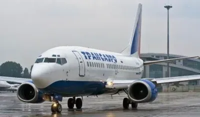 Родичі чиновників масово тікають з України