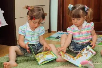 Слова, які треба розрізнятиСлова, які треба розрізнятиДівчата двійнята