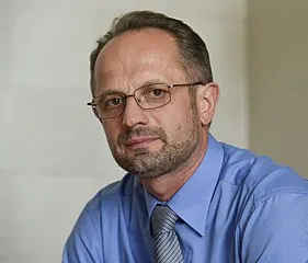 Рома́н Петро́вич Безсме́ртний