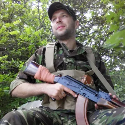 "Поки прості українці воюють на сході і захищають Україну, чиновники всіх рівнів безбожно крадуть"