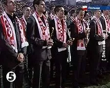 Смерть Папи примирила хуліганів