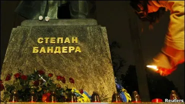 Створено комісію з перепоховання праху Степана Бандери на Прикарпатті