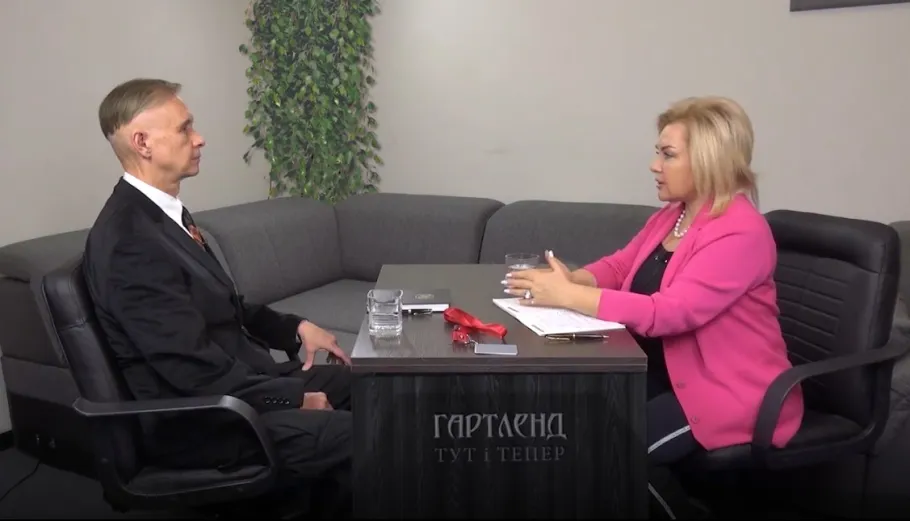 Ігор Каганець і Оксана Білозір у студії відеоканалу Гартленд