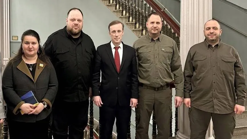 Салліван і «українська еліта»