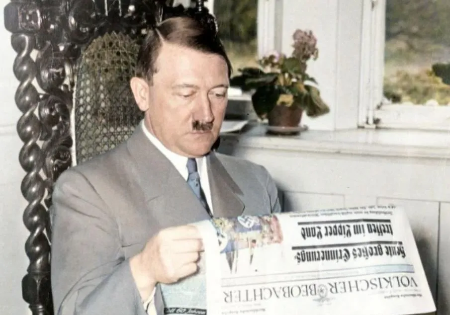 Адольф Гітлер (Adolf Hitler)